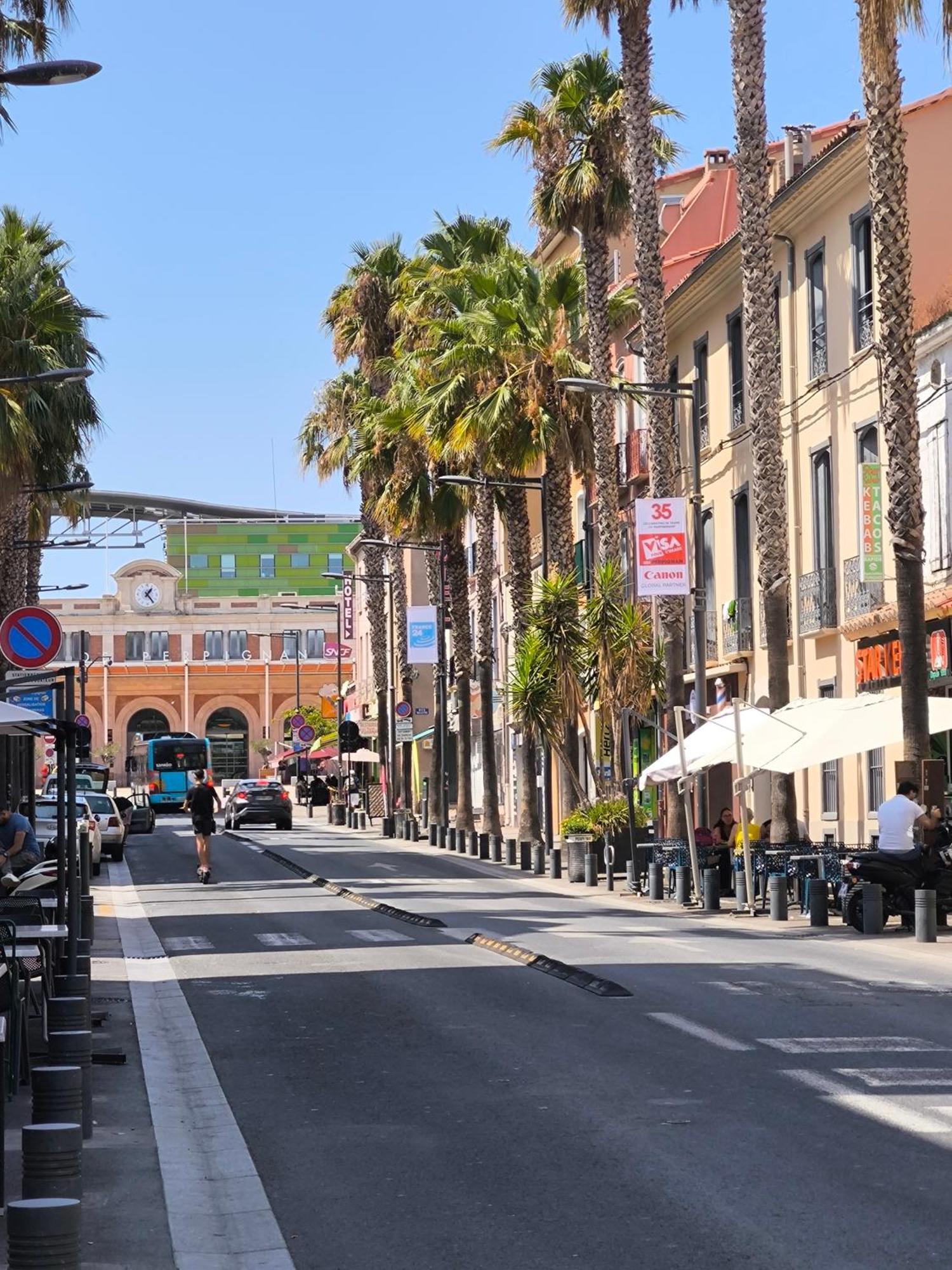 F1 200 Metre De La Gare Apartment Perpignan Luaran gambar