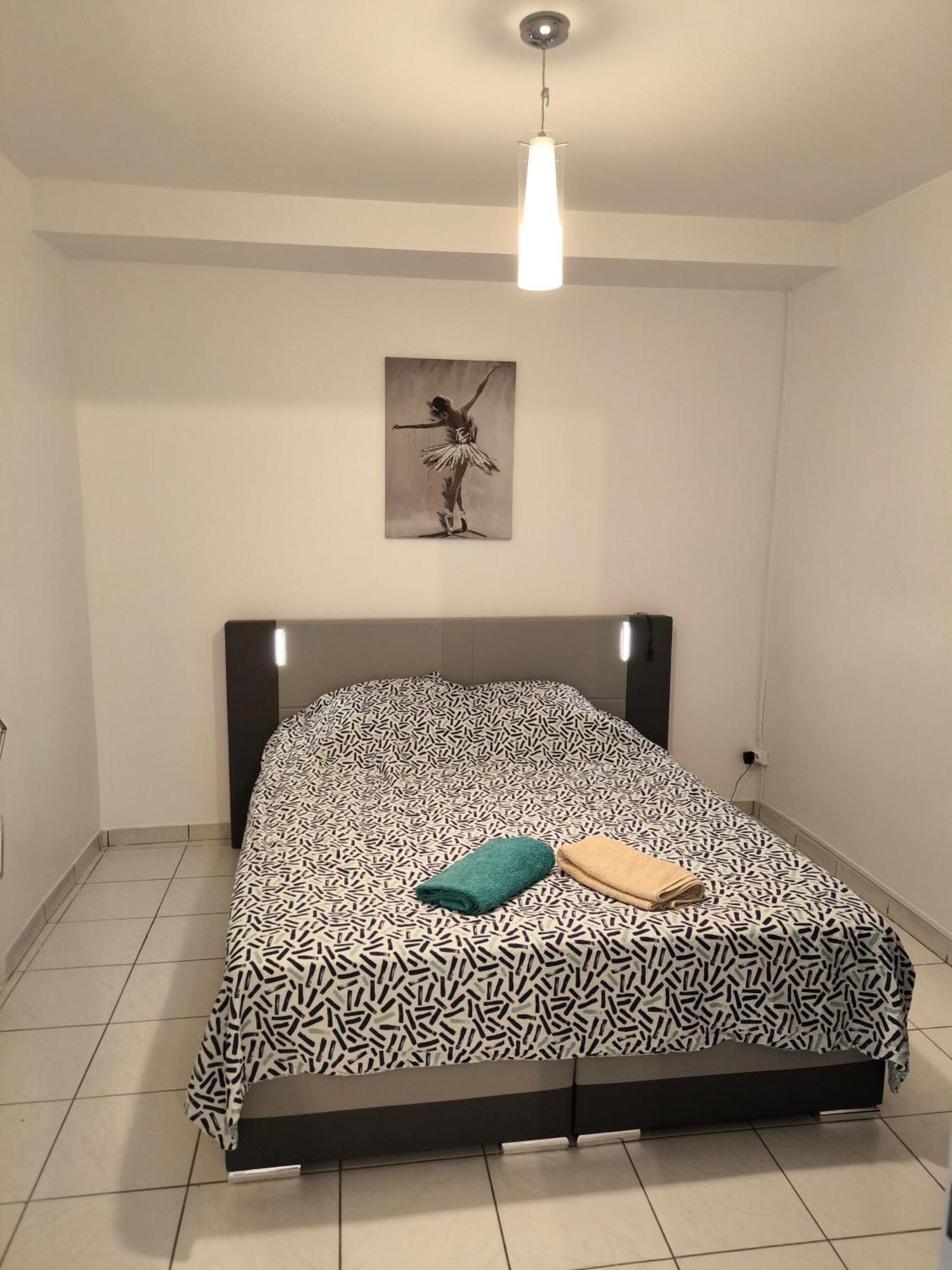 F1 200 Metre De La Gare Apartment Perpignan Luaran gambar